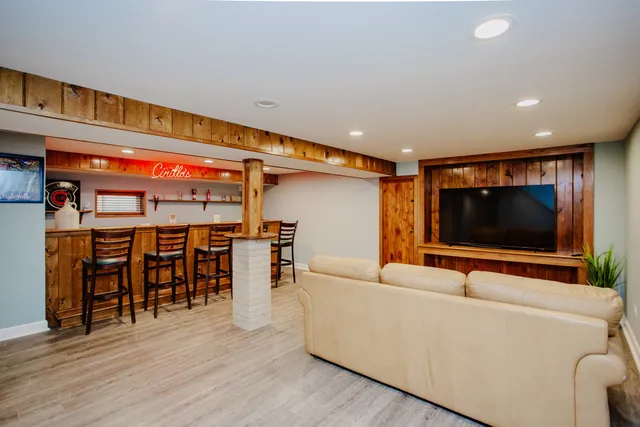 $649,000 | 6544 West Devon Avenue, Chicago, IL 60631