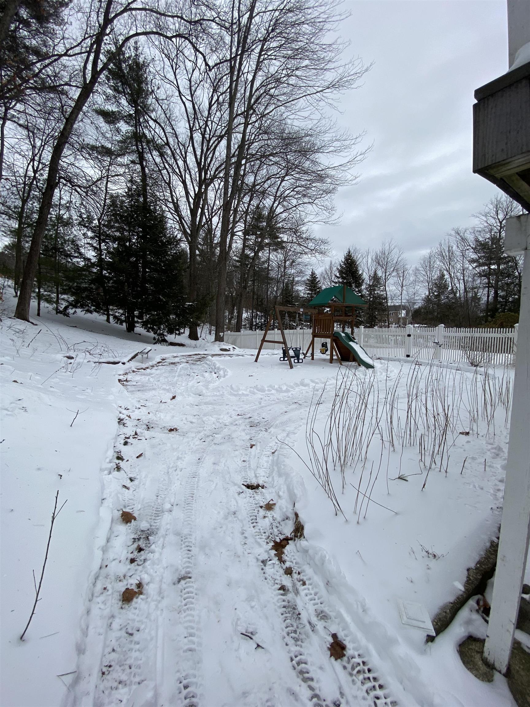 89 Gulf Road Derry, NH 03038 - Photo 15 of 16