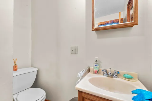 $1,700,000 | 168 Main Street, Deep River, CT 06417