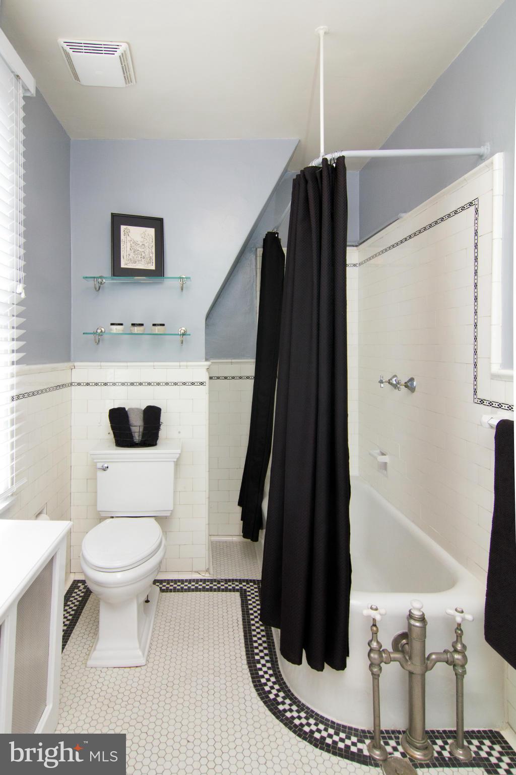 3502 Newland Road Baltimore, MD 21218 - Photo 22 of 29 Bath