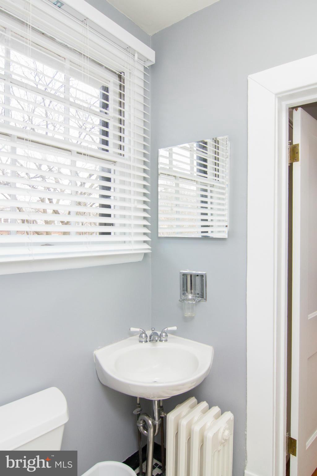 3502 Newland Road Baltimore, MD 21218 - Photo 23 of 29 Bath