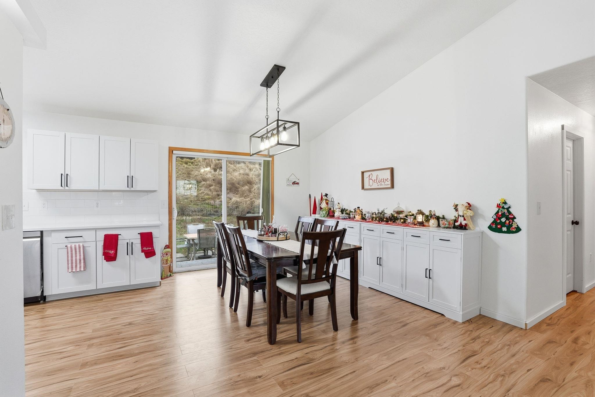 8015 South W Terrace Drive Cheney, WA 99004 - Photo 6 of 29