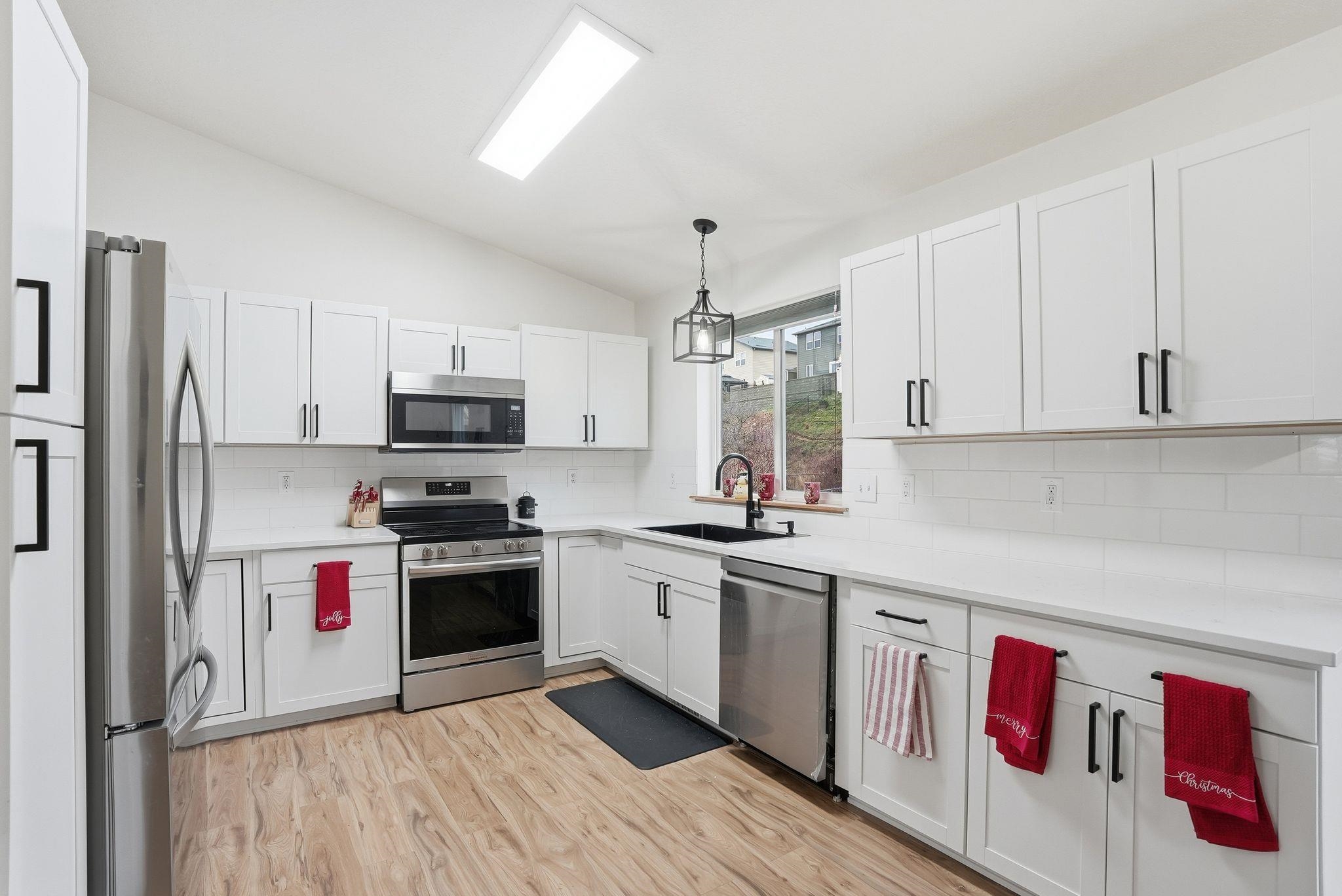 8015 South W Terrace Drive Cheney, WA 99004 - Photo 9 of 29