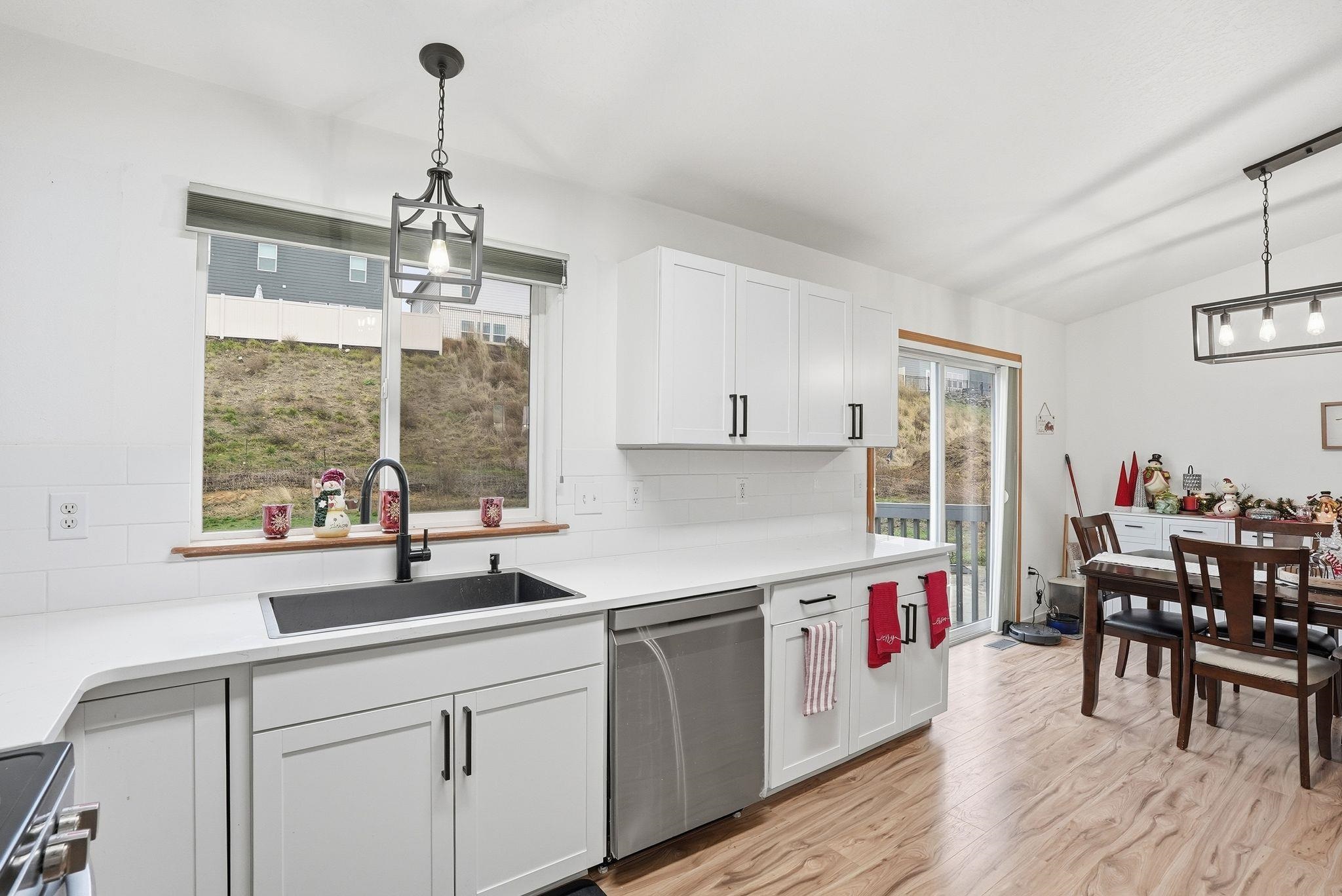 8015 South W Terrace Drive Cheney, WA 99004 - Photo 10 of 29