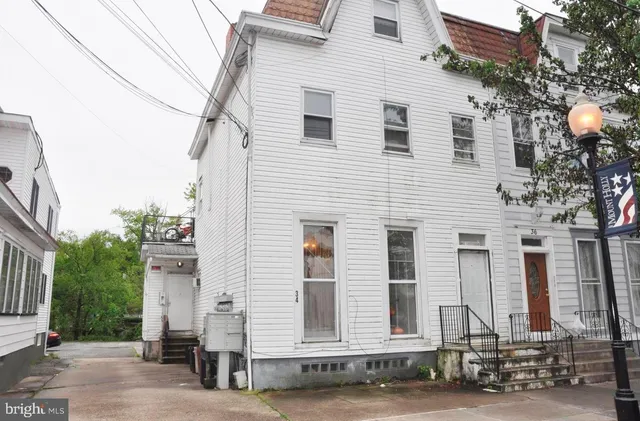 $1,400 | 34 Washington Street, Unit 1A, Mount Holly, NJ 08060
