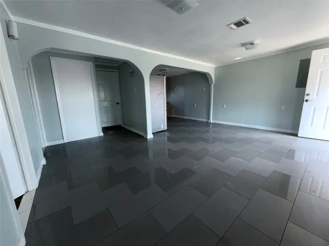 $850 | 13809 Hershe Street, Unit B, Houston, TX 77015