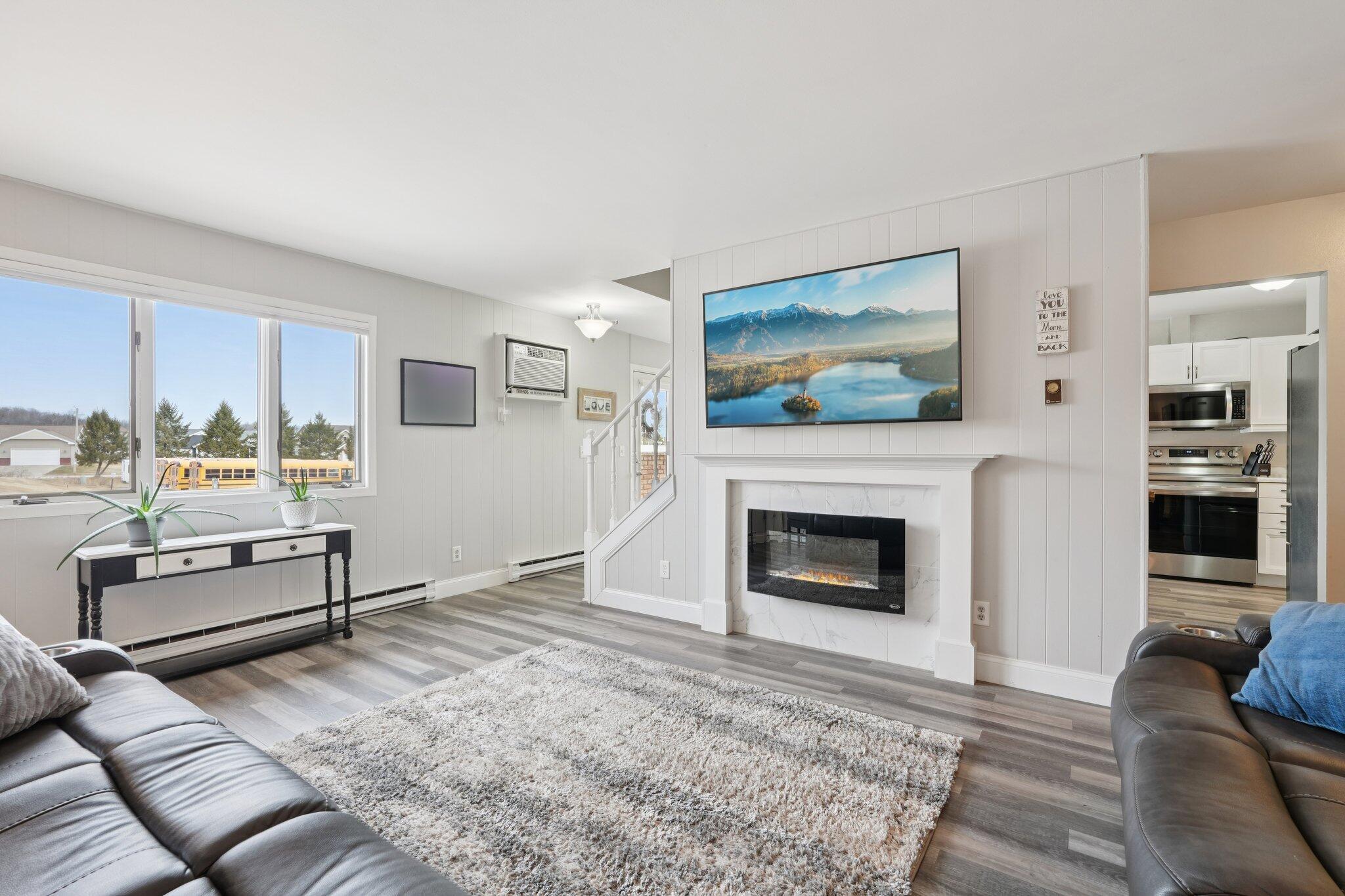 745 Main Street, Unit #10 Kewaskum, WI 53040 - Photo 9 of 37 9-web-or-mls-Main St 10-S0303-009