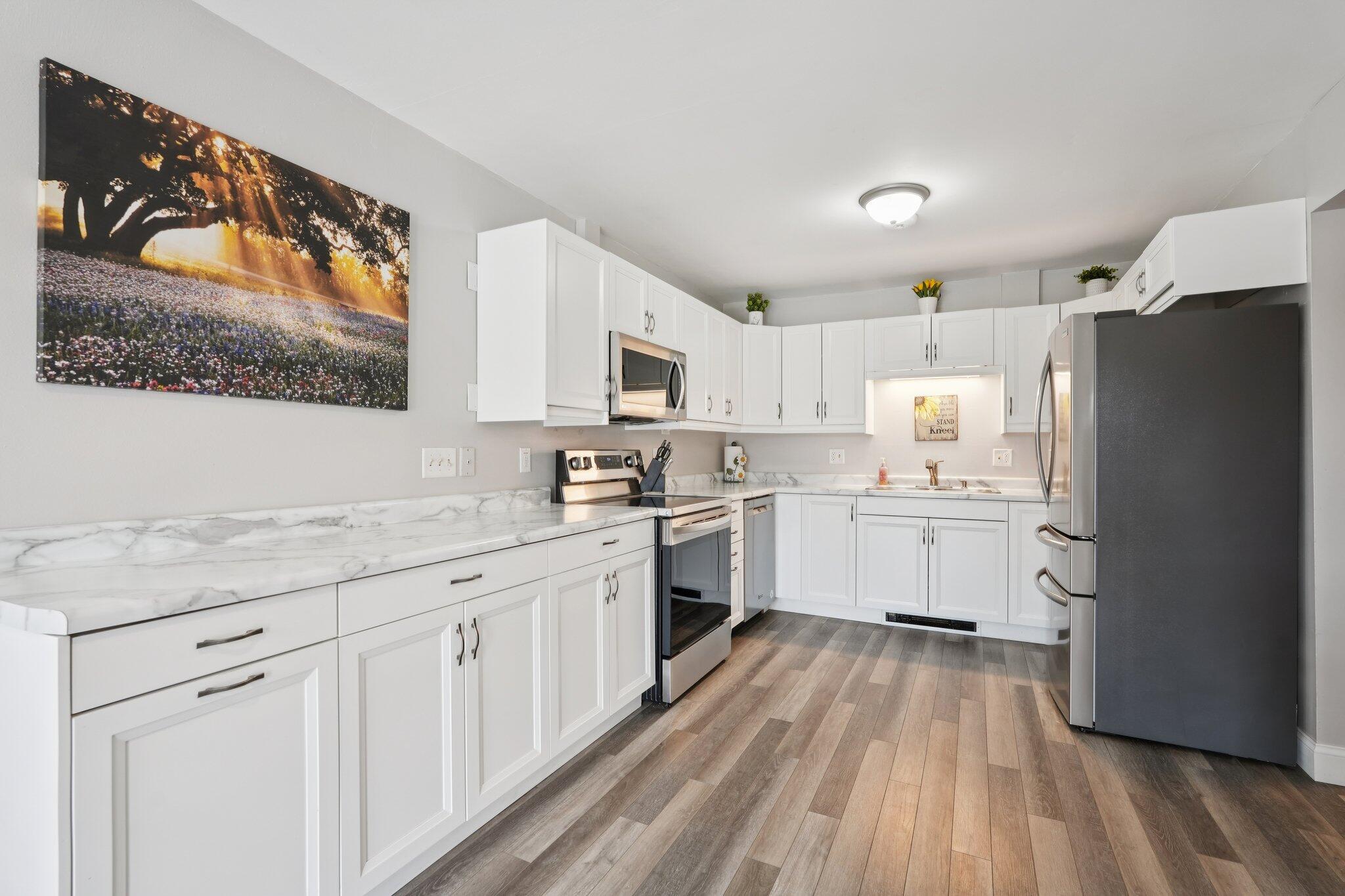 745 Main Street, Unit #10 Kewaskum, WI 53040 - Photo 16 of 37 16-web-or-mls-Main St 10-S0303-016