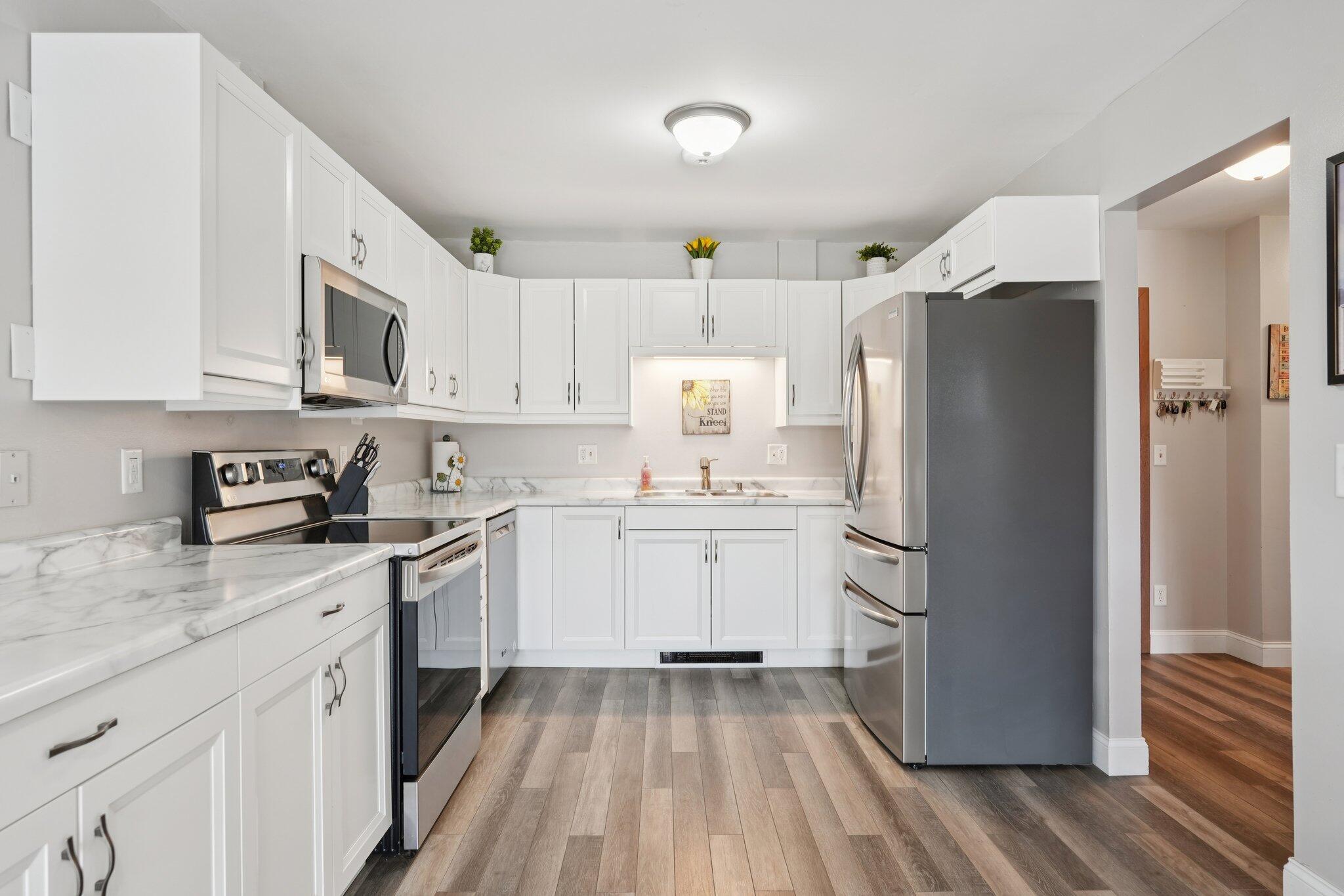 745 Main Street, Unit #10 Kewaskum, WI 53040 - Photo 18 of 37 18-web-or-mls-Main St 10-S0303-018