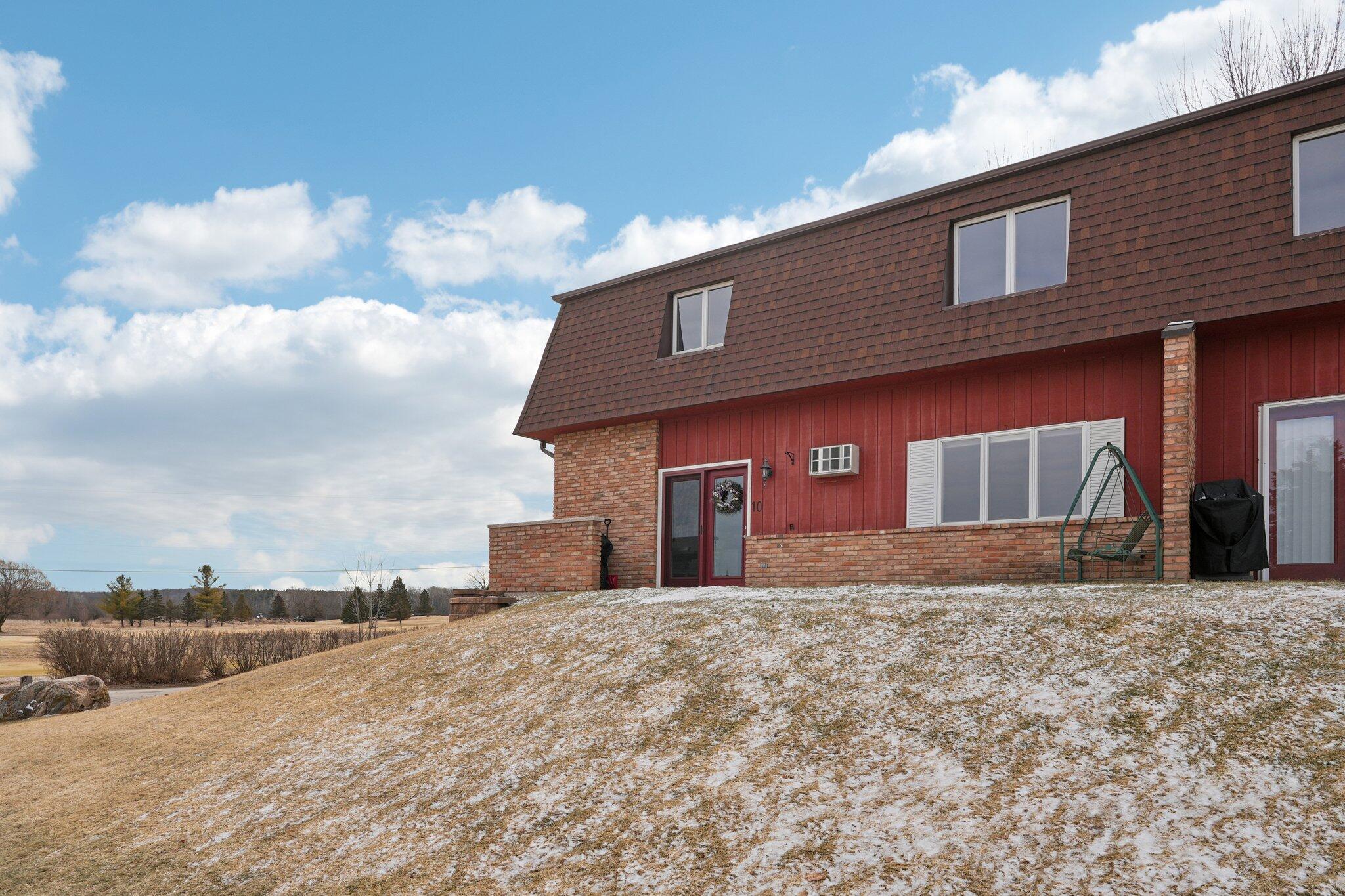 745 Main Street, Unit #10 Kewaskum, WI 53040 - Photo 3 of 37 3-web-or-mls-Main St 10-S0303-003