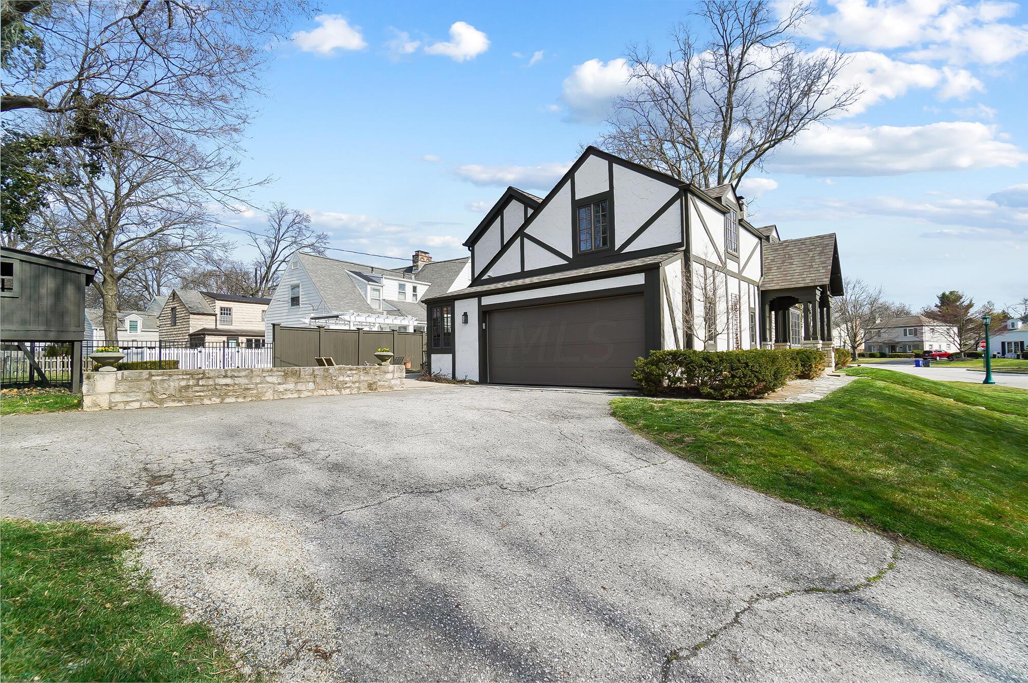 1742 Edgemont Road Upper Arlington, OH 43212 - Photo 63 of 70 103