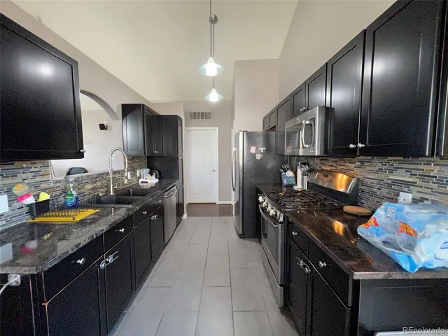 $2,250 | 22645 East Ontario Drive, Unit 202, Aurora, CO 80016