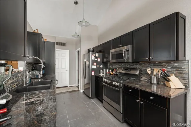 $2,250 | 22645 East Ontario Drive, Unit 202, Aurora, CO 80016