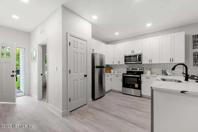 $2,500 | 6020 Bartram Road, Jacksonville, FL 32216