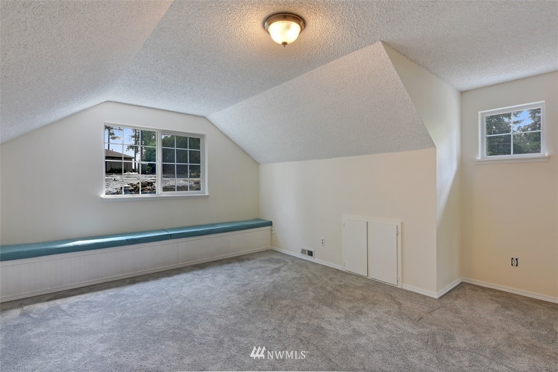 4425 212th Street Southeast Bothell, WA 98021 - Photo 11 of 25