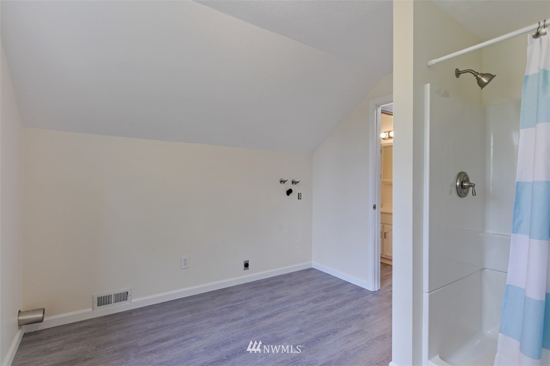 4425 212th Street Southeast Bothell, WA 98021 - Photo 12 of 25