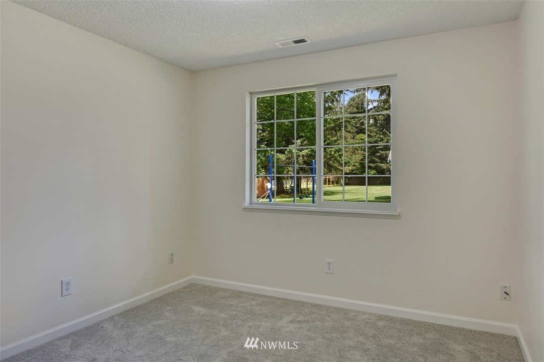 4425 212th Street Southeast Bothell, WA 98021 - Photo 7 of 25