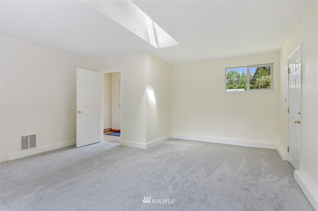 4425 212th Street Southeast Bothell, WA 98021 - Photo 8 of 25