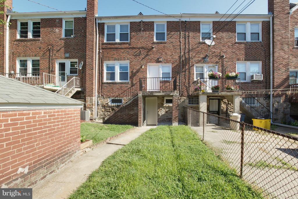 1531 Northgate Road Baltimore, MD 21218 - Photo 15 of 28 Exterior (Rear)