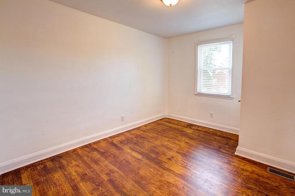 1531 Northgate Road Baltimore, MD 21218 - Photo 16 of 28 Bedroom