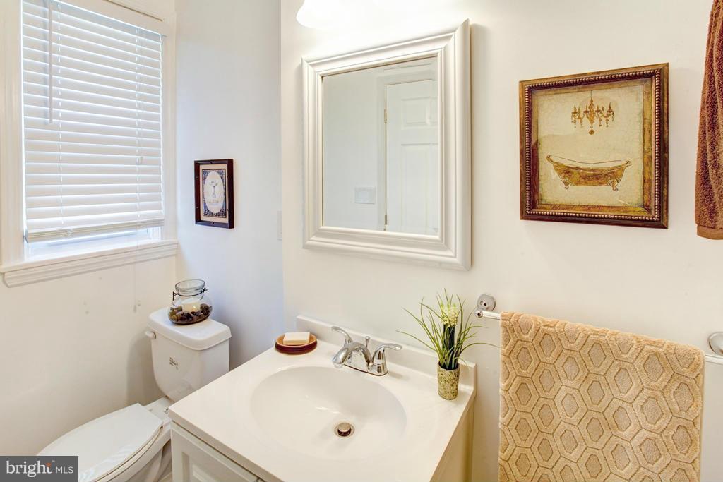 1531 Northgate Road Baltimore, MD 21218 - Photo 23 of 28 Bath
