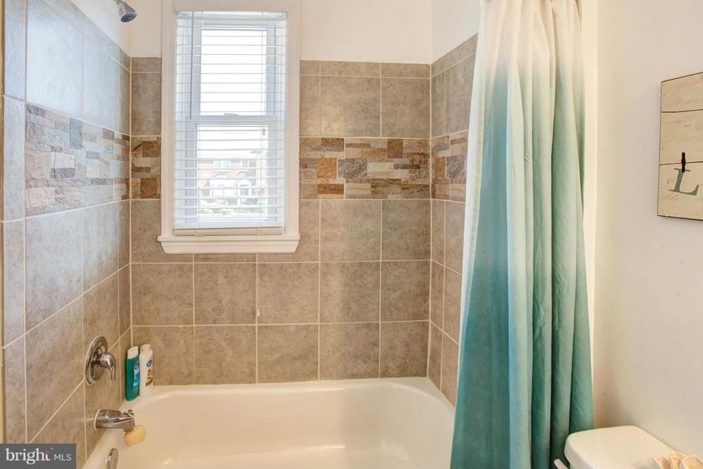 1531 Northgate Road Baltimore, MD 21218 - Photo 25 of 28 Bath
