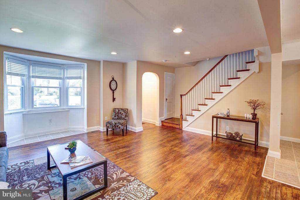 1531 Northgate Road Baltimore, MD 21218 - Photo 27 of 28 Living Room