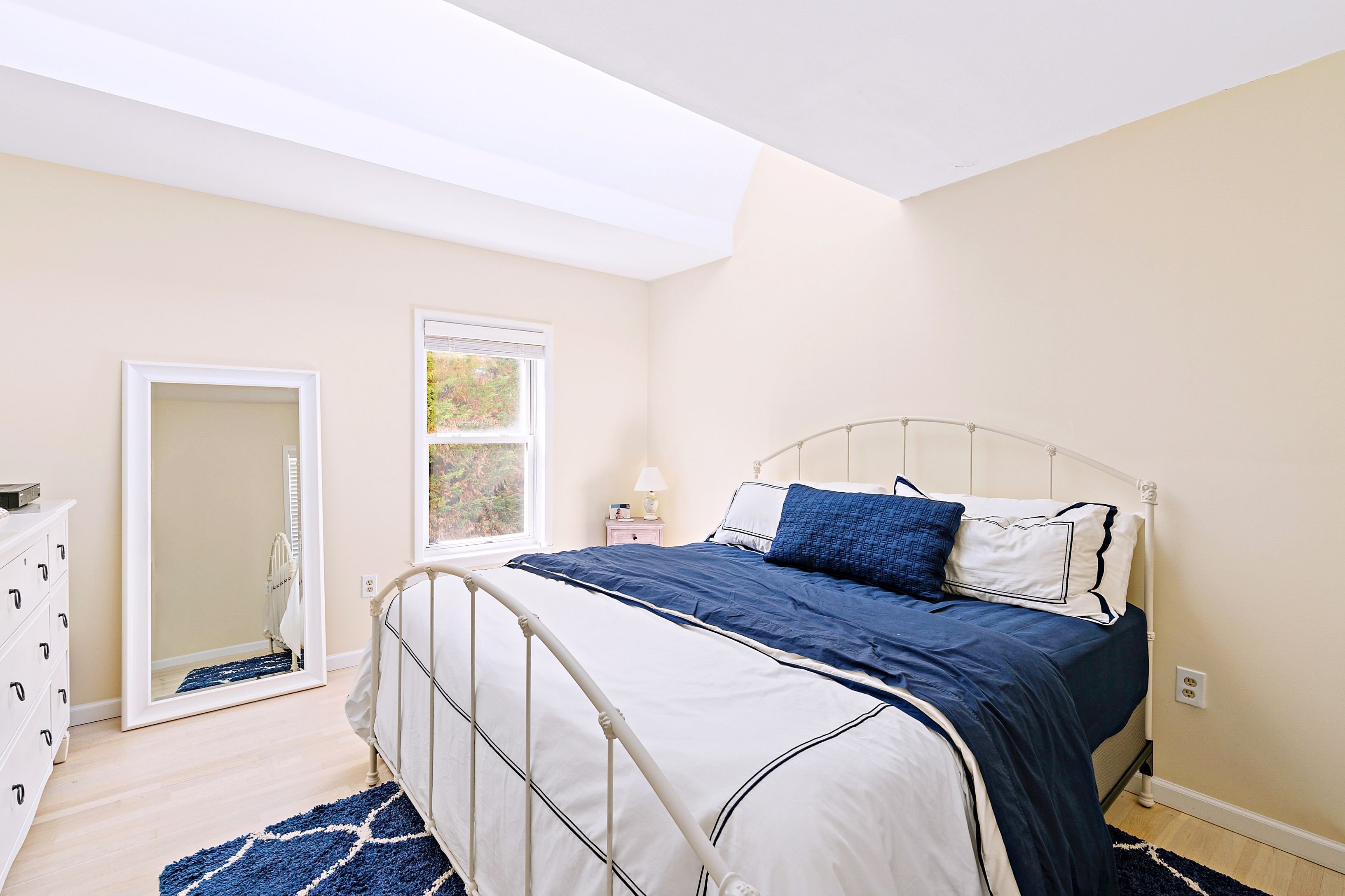 30 Little Neck Road Southampton, NY 11968 - Photo 4 of 9