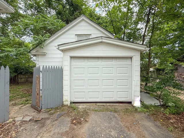 a view of backyard of house