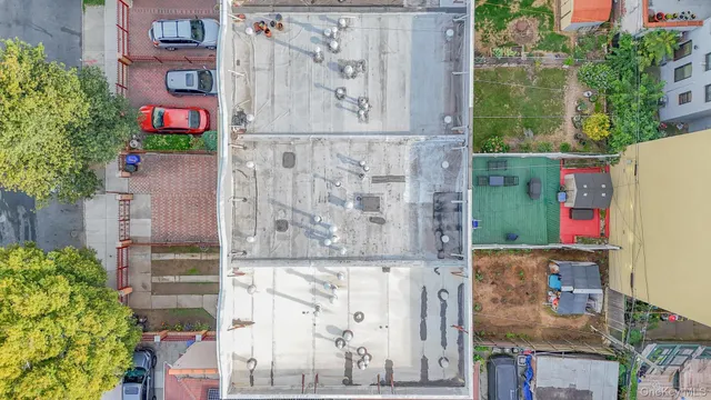 $899,999 | 2087 Union Street | Brownsville