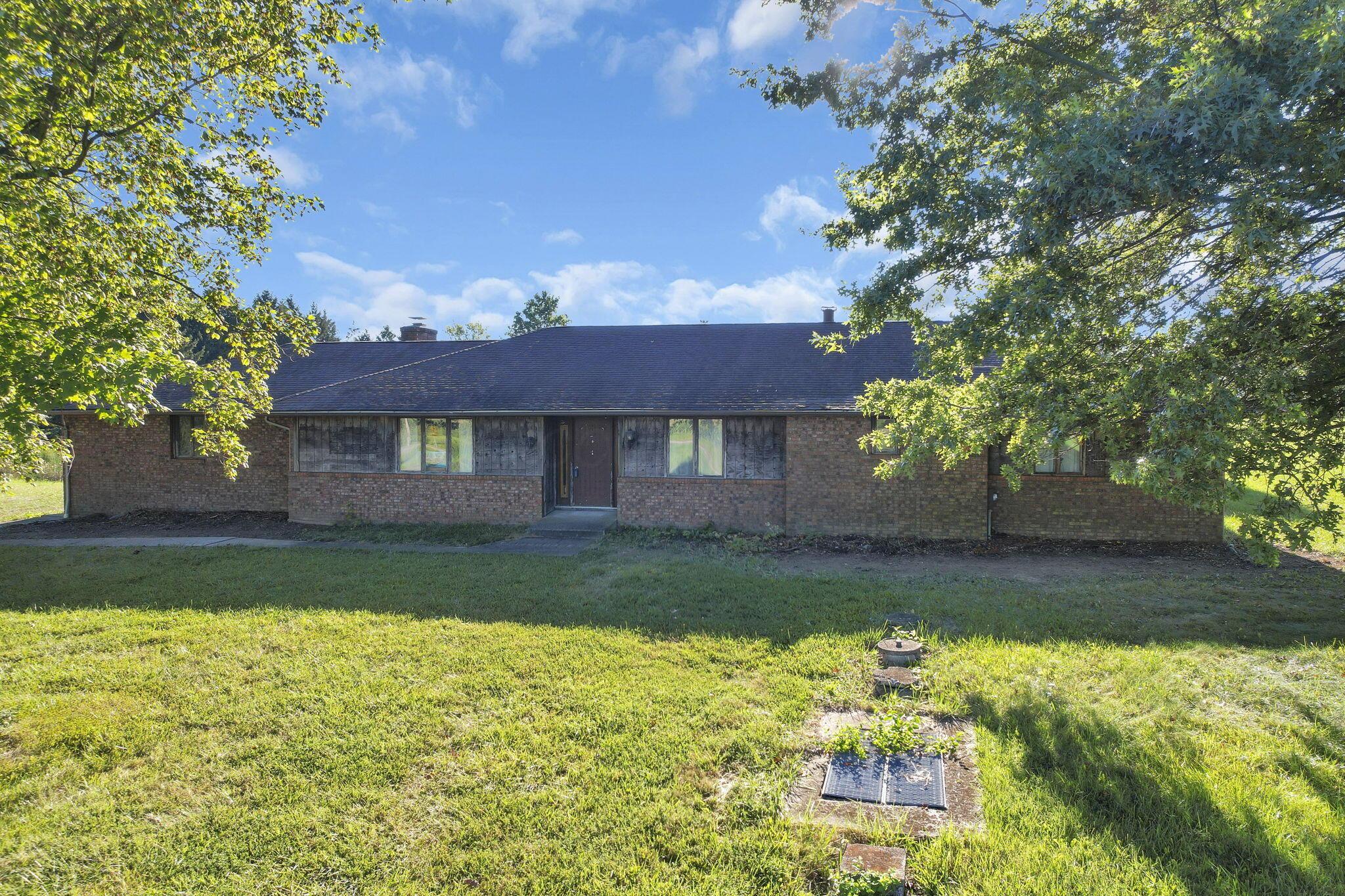 2017 Hazelton-Etna Road Southwest Alexandria, OH 43001 - Photo 2 of 39 .