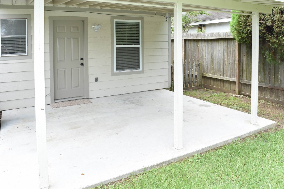 518 Moore Street Tomball, TX 77375 - Photo 16 of 18 view of outdoor space