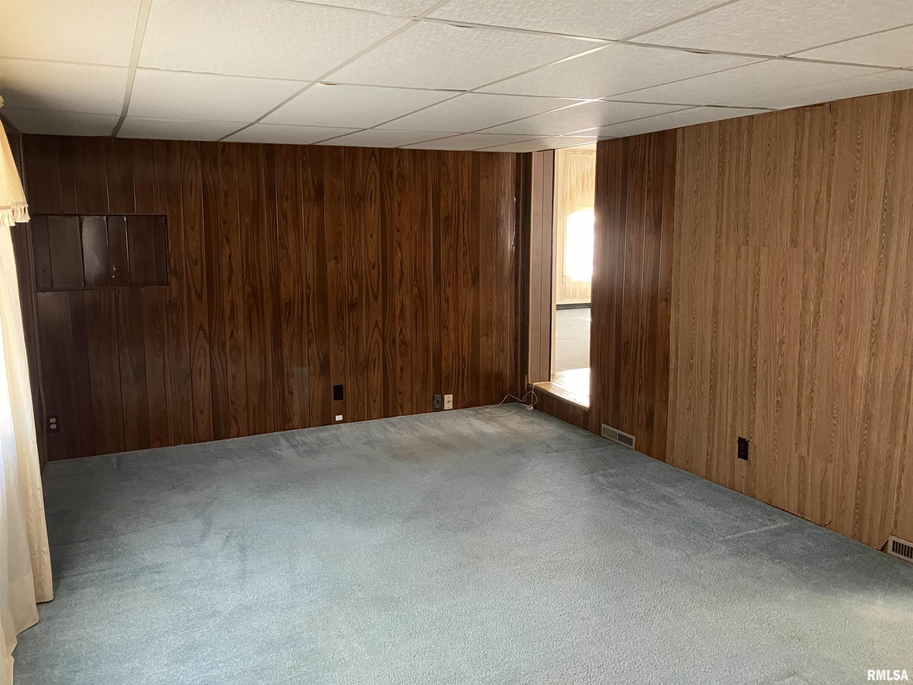 1010 Lake Street Kewanee, IL 61443 - Photo 12 of 31