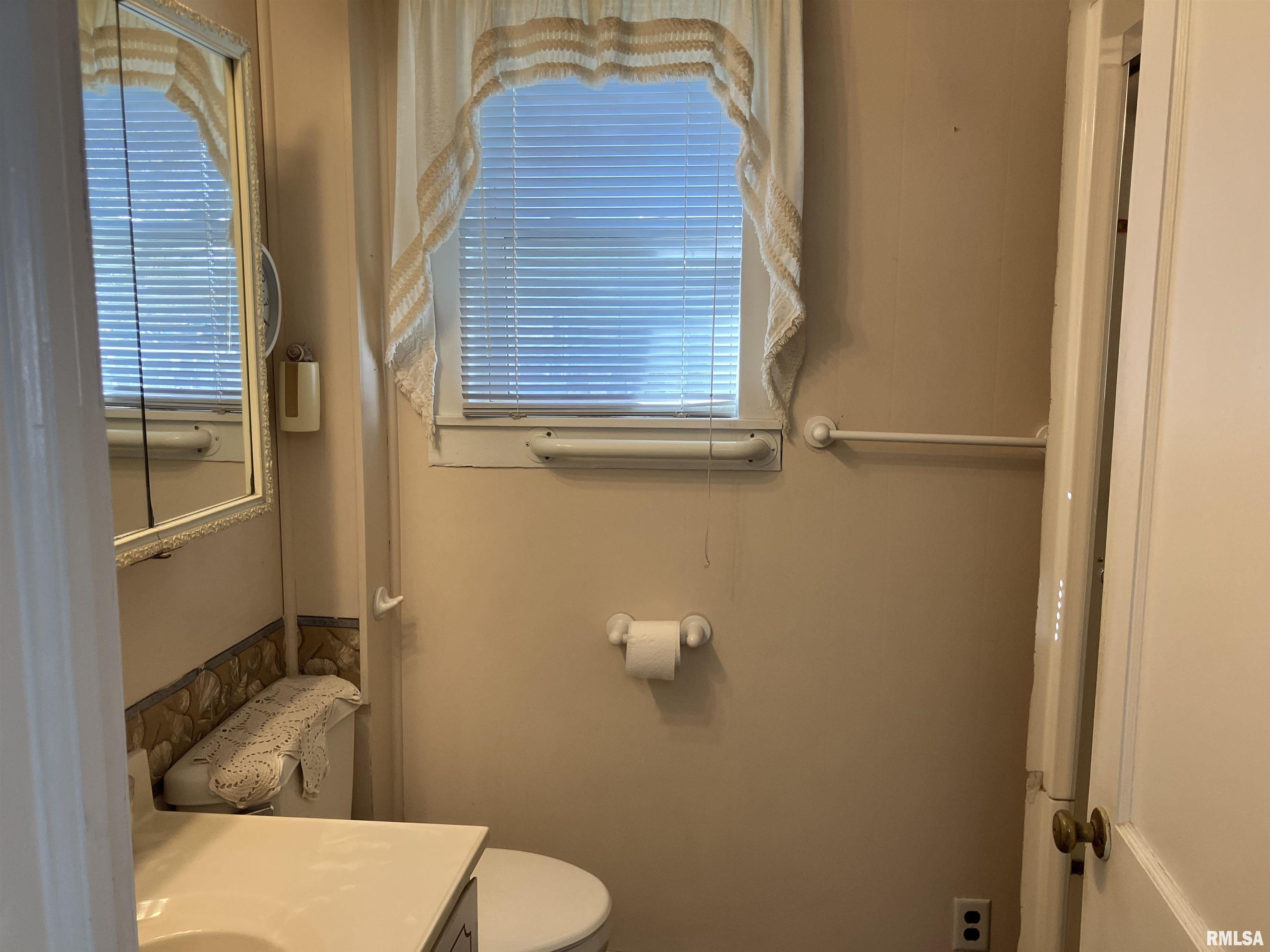 1010 Lake Street Kewanee, IL 61443 - Photo 15 of 31