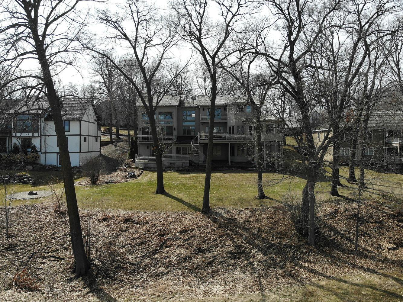 10842 Mt Curve Road Eden Prairie, MN 55347 - Photo 10 of 40 Gallery Image 10