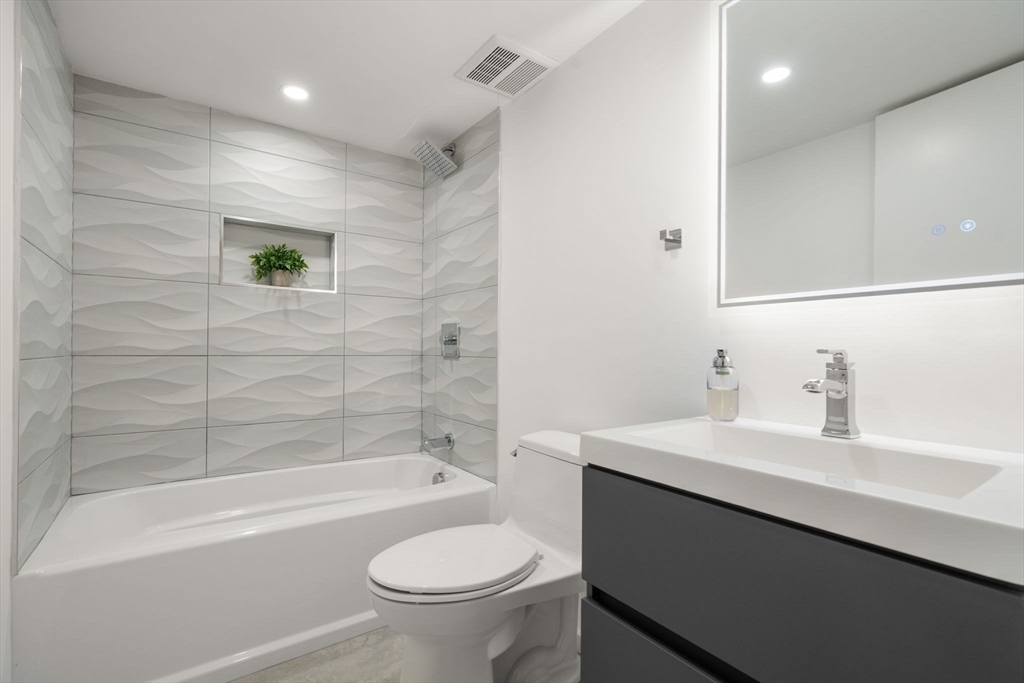 29 Hanson Road Newton, MA 02459 - Photo 31 of 36