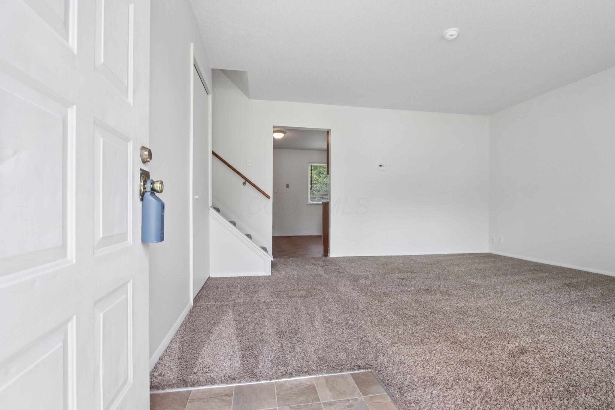 4838 Refugee Road Columbus, OH 43232 - Photo 4 of 27 5-web-or-mls-4838-refugee-rd