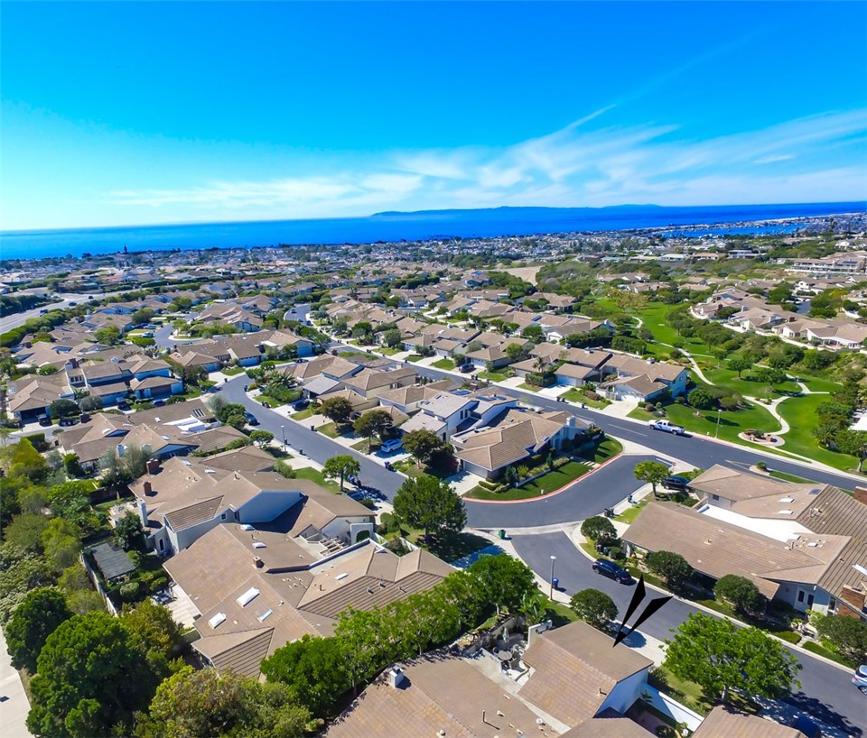 26 Shoal Drive Corona del Mar, CA 92625 - Photo 36 of 37 an aerial view of residential houses with outdoor space