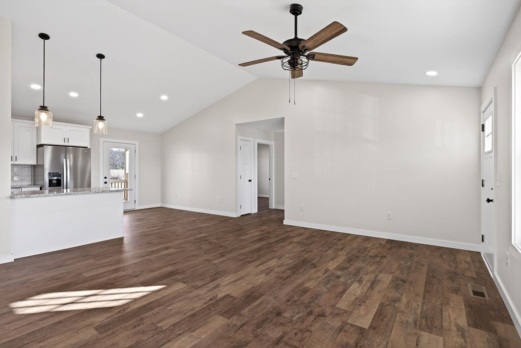 1054 Frank Anderson Road Sparta, TN 38583 - Photo 7 of 36