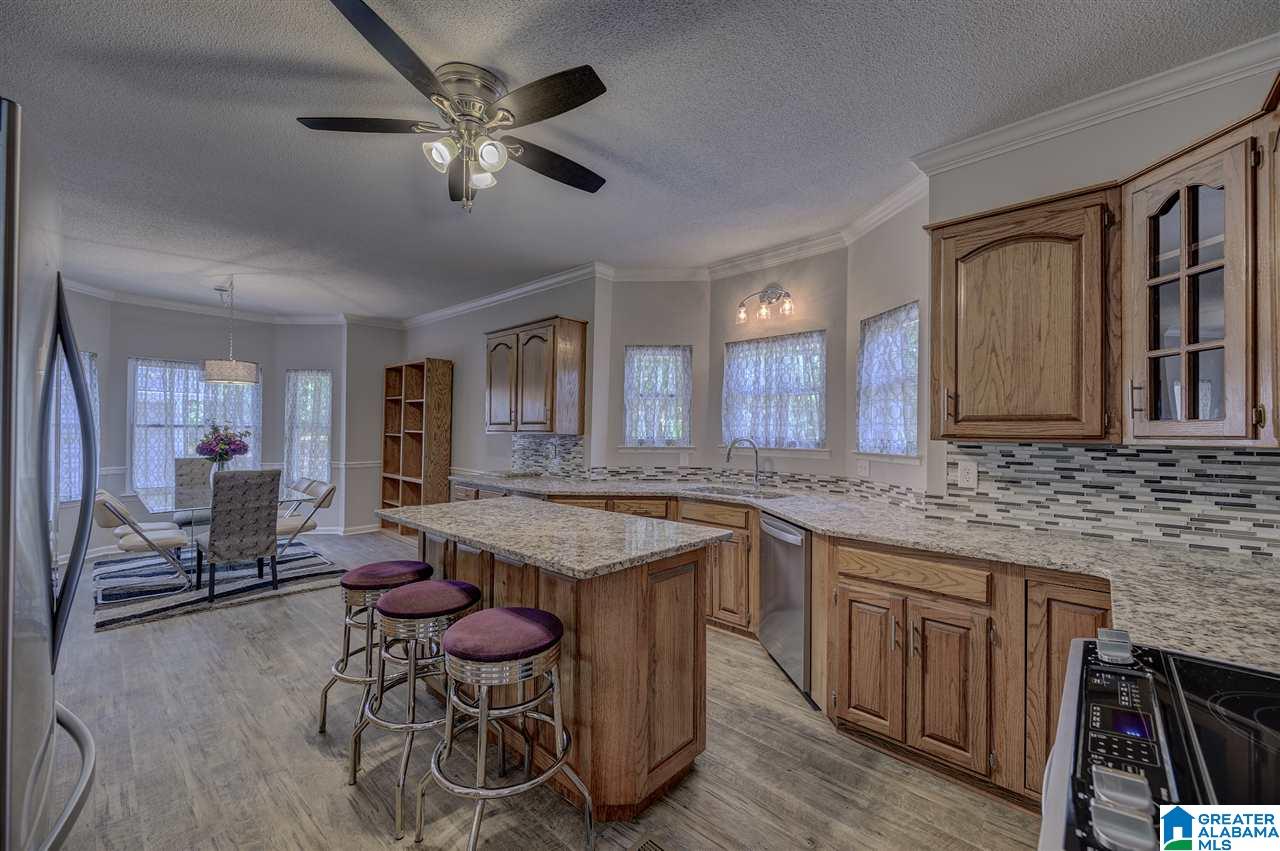 2411 Royal Lane Pelham, AL 35124 - Photo 19 of 48