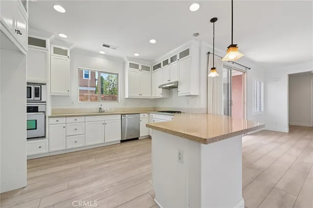 $1,589,999 | 21 Canoe, Irvine, CA 92618