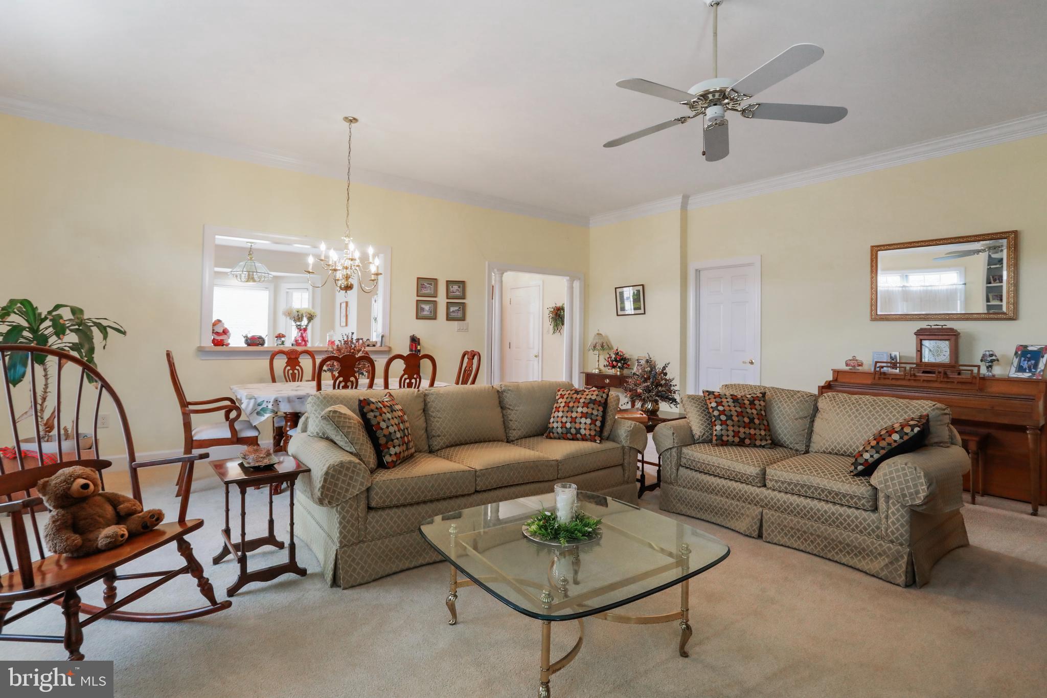 175 Maynard Lane Strasburg, VA 22657 - Photo 6 of 25 Living Room/Dining Area