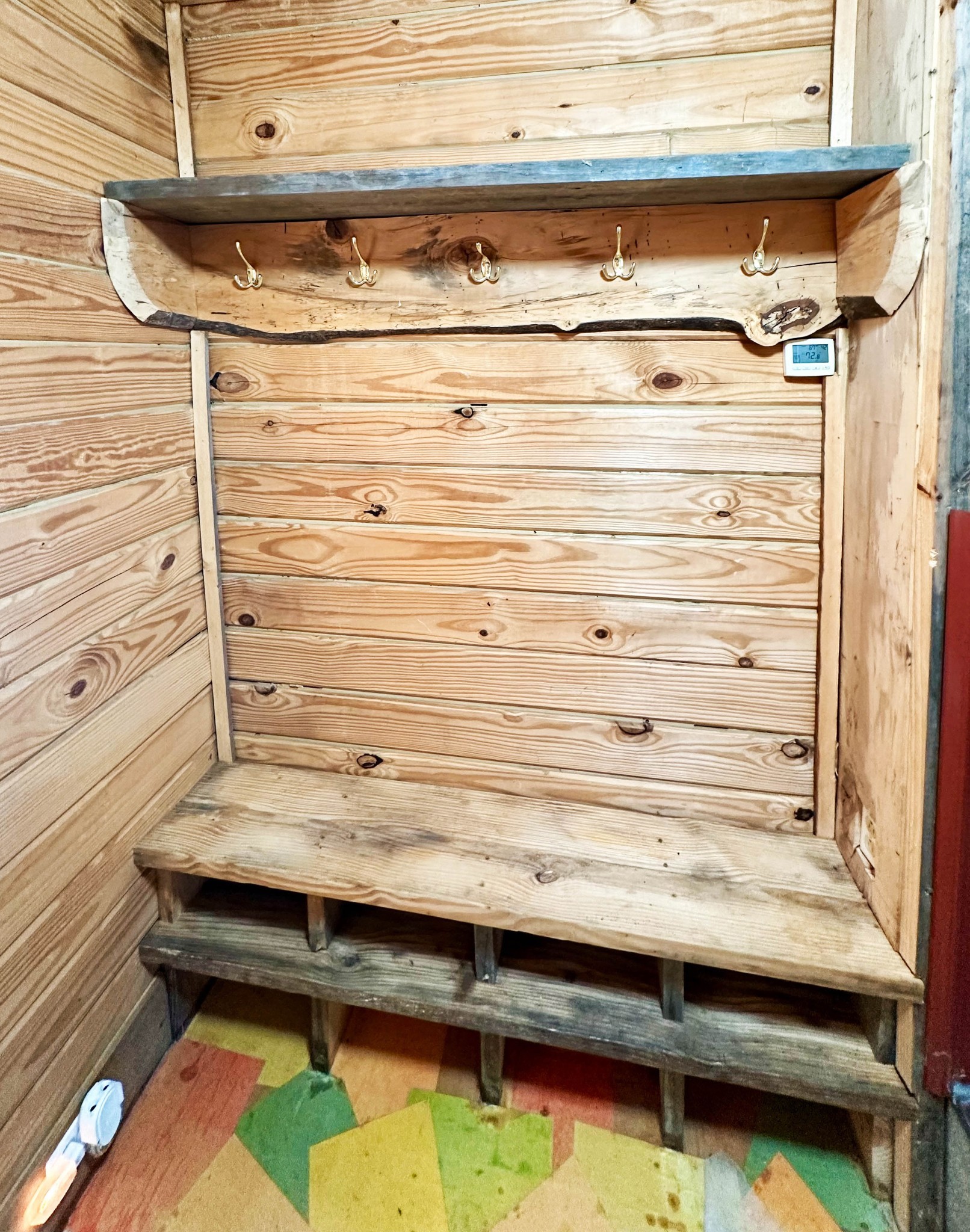 3172 Highway 76 Portland, TN 37148 - Photo 46 of 49 workspace with a dresser