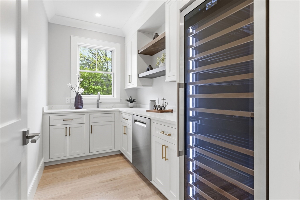 21 Balfour Street Lexington, MA 02421 - Photo 8 of 42