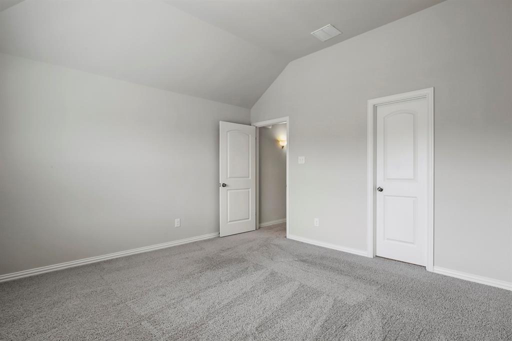 4333 Falcon Lane Carrollton, TX 75010 - Photo 30 of 35 a view of an empty room and closet area