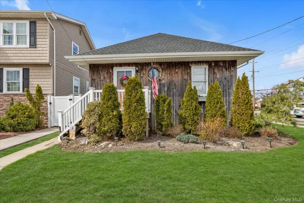 $489,000 | 2900 Grand Avenue, Baldwin, NY 11510