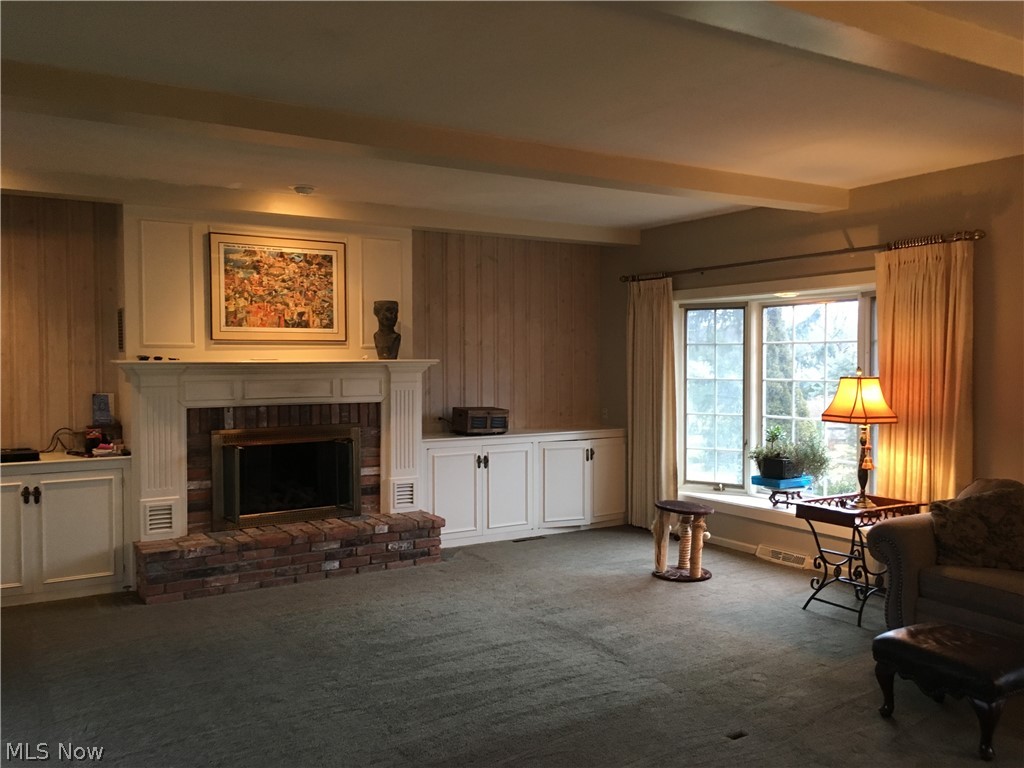 293 Hurd Road Aurora, OH 44202 - Photo 5 of 29 Gallery Image 5