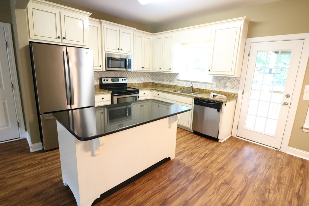 373 Ridgeway Drive Cataula, GA 31804 - Photo 11 of 36 Gallery Image 11