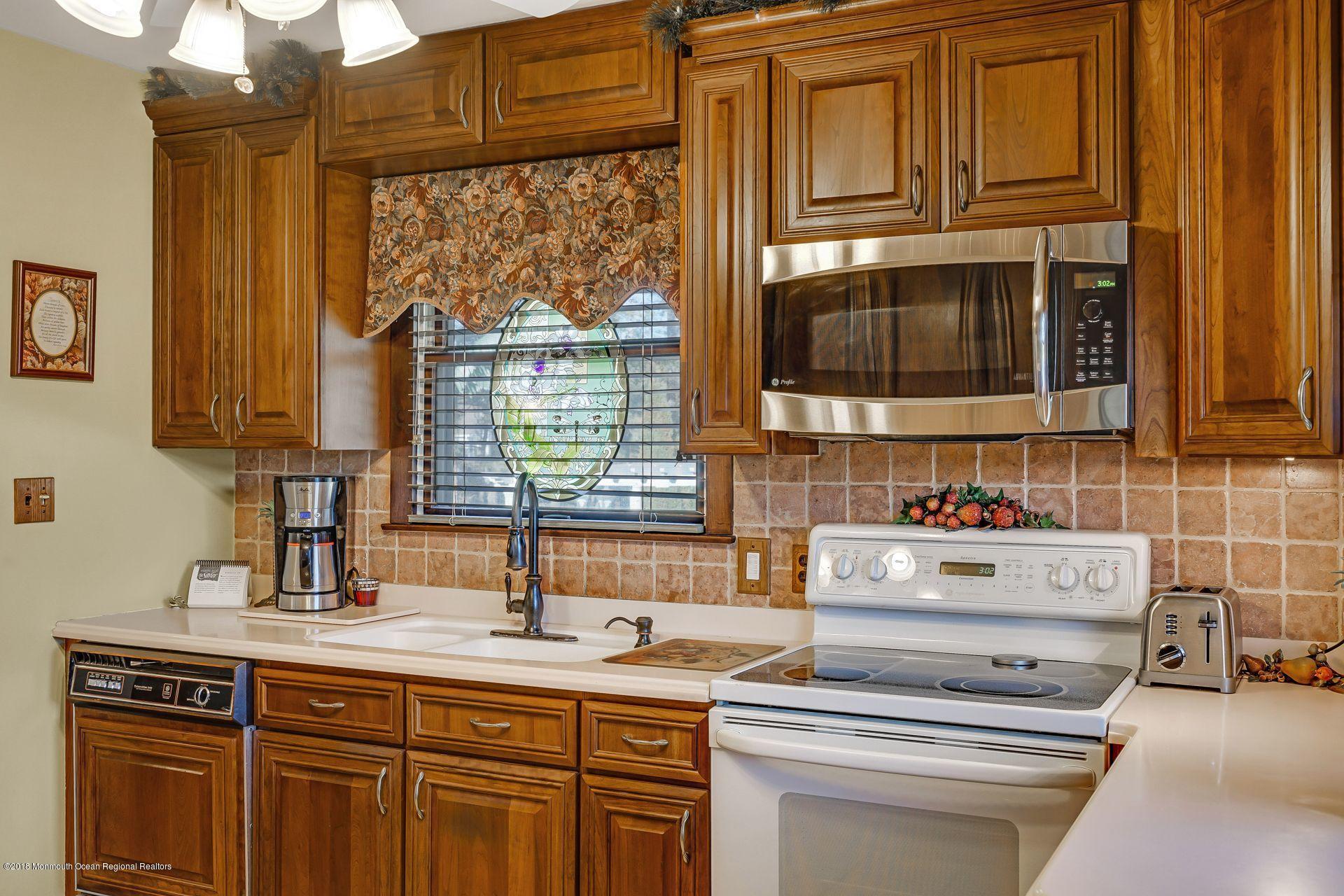 1900 Delaware Avenue Whiting, NJ 08759 - Photo 20 of 81 pic 19