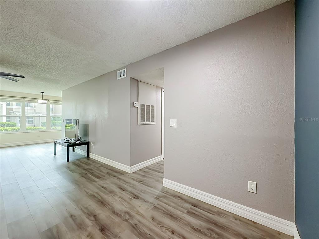 5144 Conroy Road, Unit 13 Orlando, FL 32811 - Photo 11 of 39 Gallery Image 11